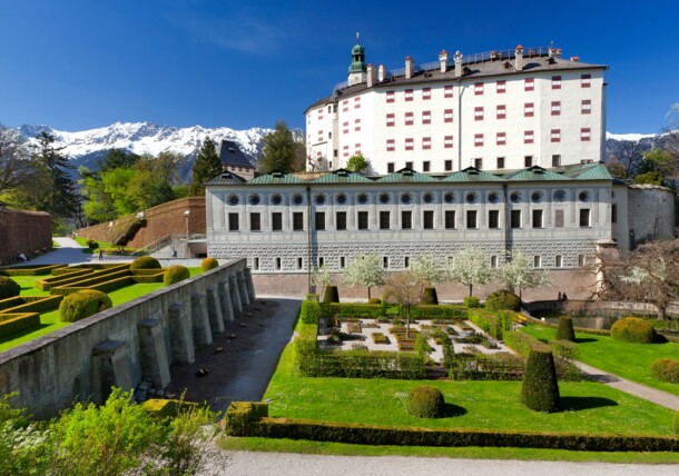     Innsbruck Schloss Ambras / Schloss Ambras